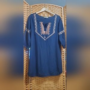 Solitare Embroidered Dress Size Medium